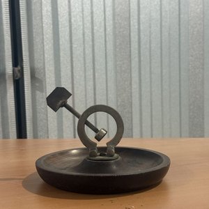 Lote de Artesanía Criolla Uruguaya: Placas de Gauchos y Silla Decorativa - imagen 13