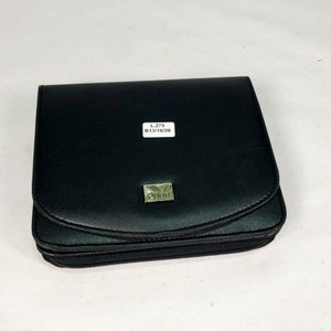 Cartera Negra para Dama con Detalle Metálico - imagen 2