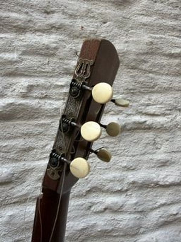 Guitarra criolla marca Caruso - Instrumento musical de alta calidad - imagen 5