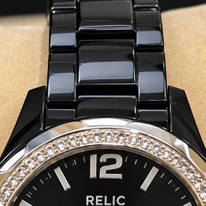 Reloj Relic Executive Black Crystal Edition Multifunción con Bisel Engastado - imagen 3