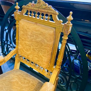 Mesa de Consola y Sillón Estilo Luis XV Dorado - imagen 3