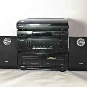Lote anterior: Equipo de Audio Philips: Amplificador, Radio Cassette, Tocadiscos y Parlantes (No Funciona)