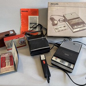 Lote anterior: Radio spika , grabador philips y calculadora