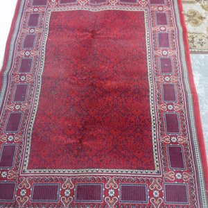 Lote siguiente: Alfombra Persa Sintética Roja 220x165 cm
