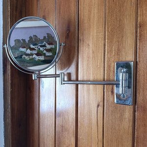 Lote siguiente: Espejo de Pared Doble Cara con Aumento, Base y Brazo Cromado