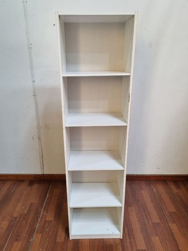 Estantería Blanca Multiuso de Líneas Simples