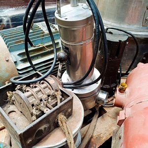 2 Bombas de Agua Sumergibles Trifásicas y Llave de Encendido - imagen 1
