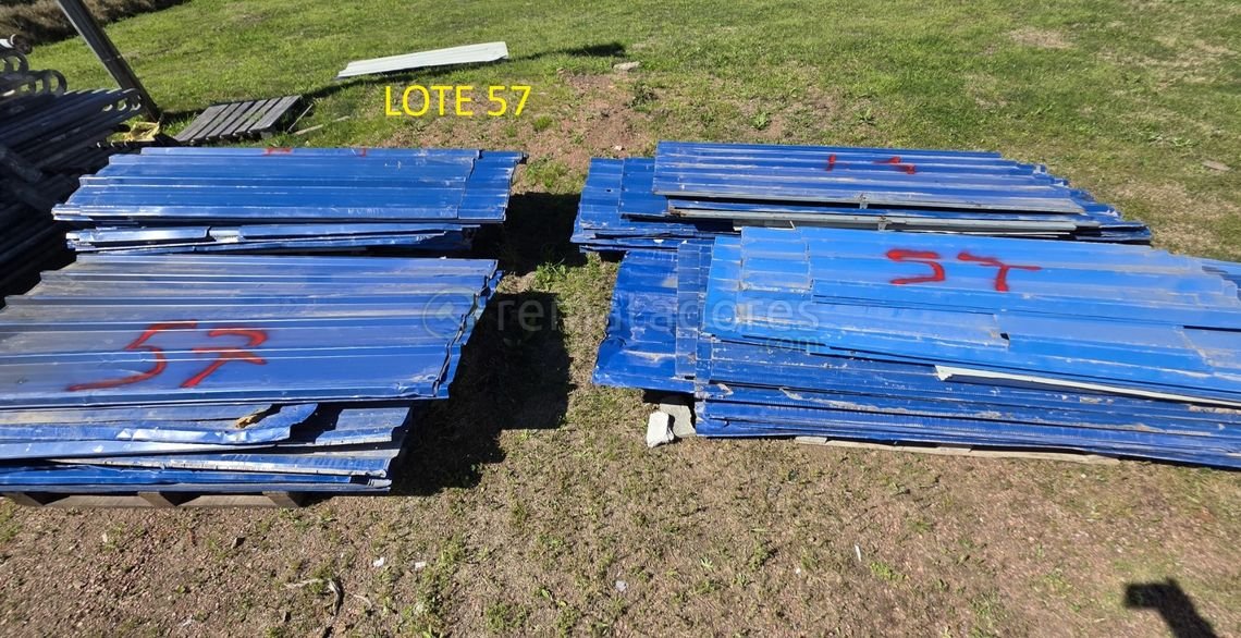 Lote de Chapa Metálica Azul para Construcción
