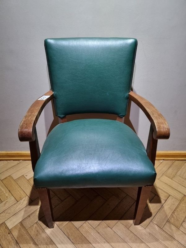 Sillón de Escritorio Antiguo con Brazos de Madera Curvada y Tapizado Verde