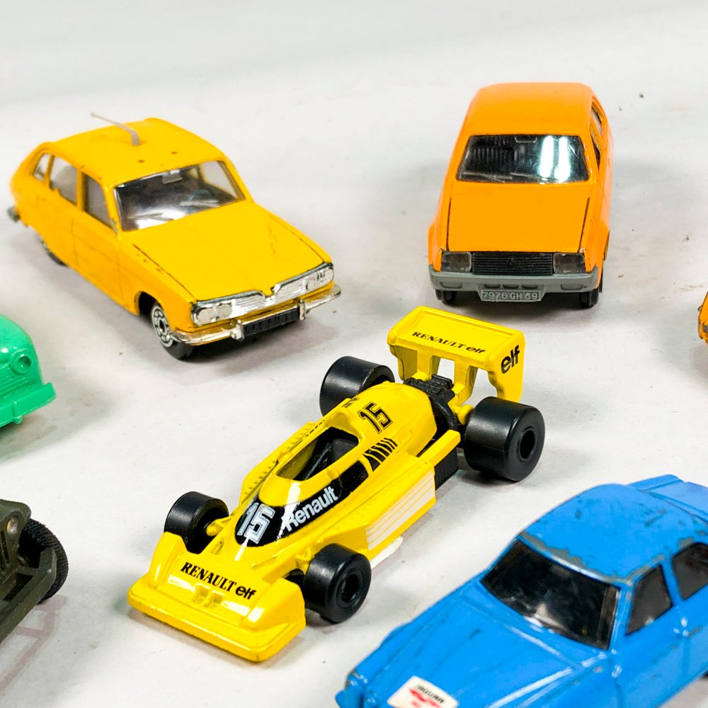 Coche Moderno de Colección - imagen 4