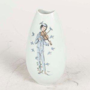 Lote siguiente: Florero de Porcelana Rosenthal con Escenas Musicales