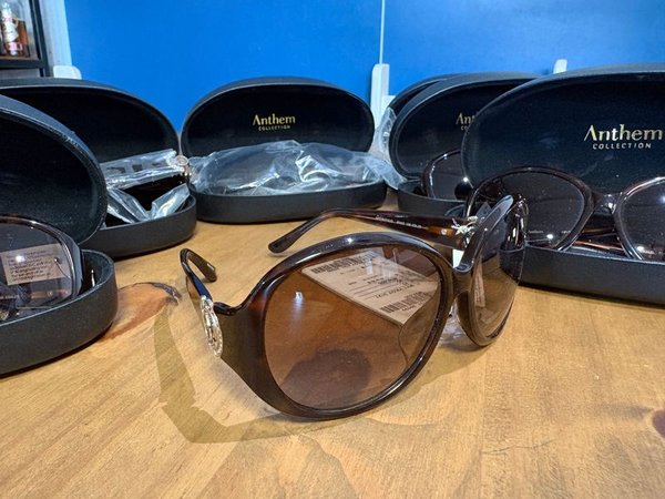8 Pares de Lentes de Sol - 4 Modelo 1 y 4 Modelo 2 - imagen 1