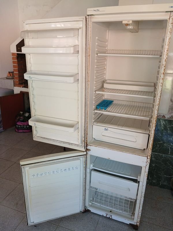 Heladera con Freezer Blanca