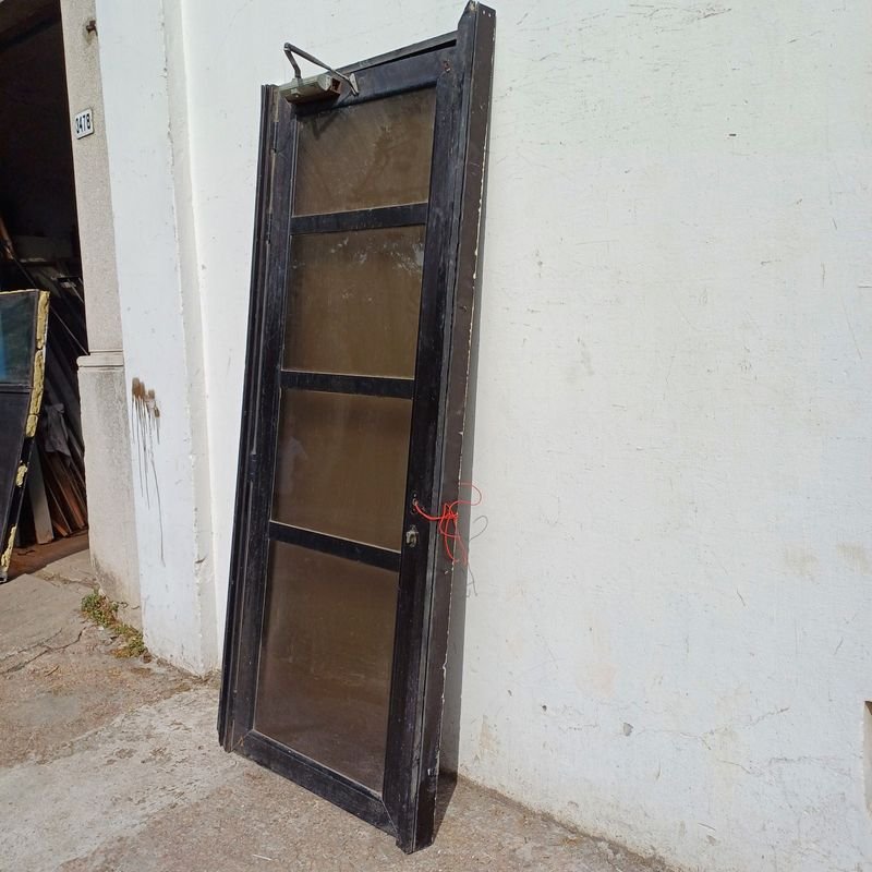 Puerta de Aluminio y Vidrio con Brazo Hidráulico - imagen 4