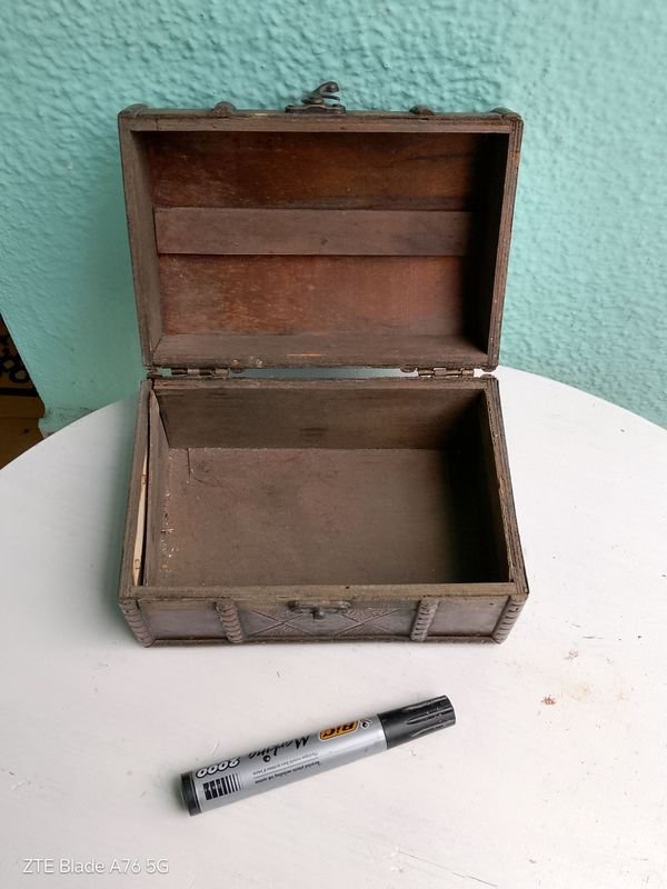 Caja de madera con accesorios - imagen 3