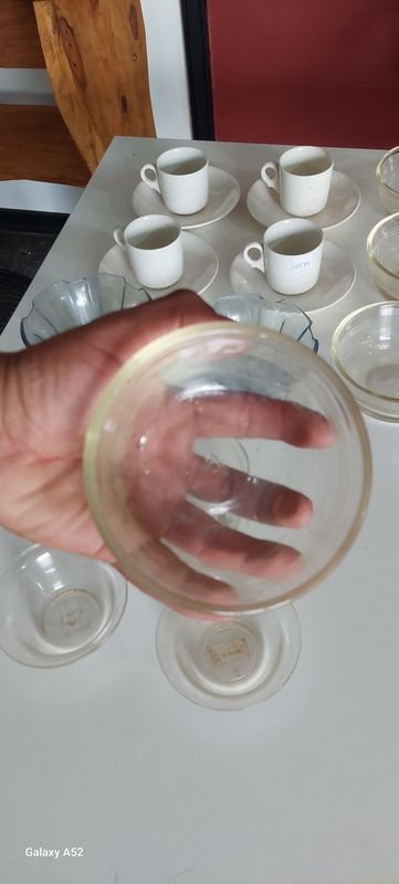 Tazas y compoteras de porcelana y cerámica - imagen 8