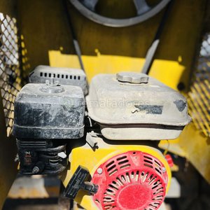 Hormigonera a nafta con motor y ruedas - imagen 3