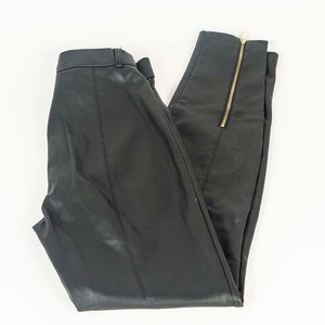 Lote siguiente: Pantalón Negro Engomado Zara Talle XS Mujer