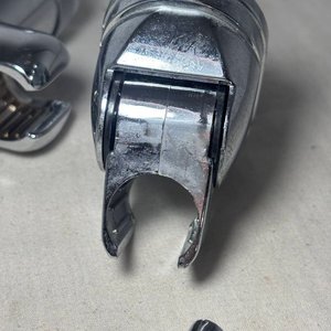 Accesorios de Baño Cromados: Portarrollo, Aro Toallero y Soporte de Ducha - imagen 5