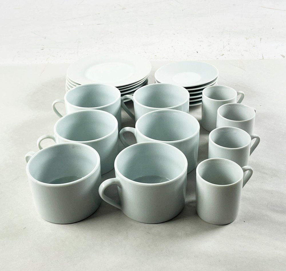 Set de 22 Piezas de Porcelana Blanca: Tazas, Pocillos y Platillos Selecta