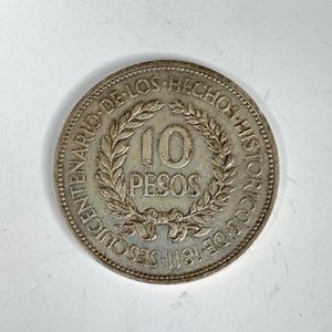 Moneda de Plata "El Gaucho" - 10 Pesos Uruguayos 1961 - imagen 2