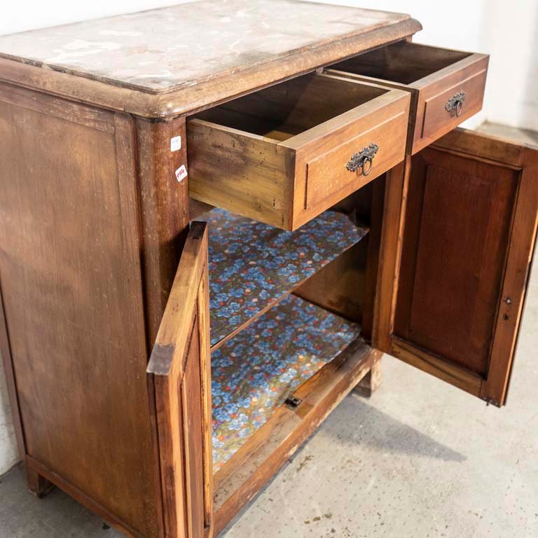 Aparador con tapa de mármol y detalles en madera - imagen 3