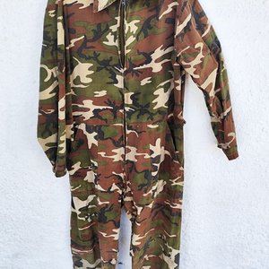 Lote siguiente: Mono Mameluco Militar Camuflado Chief Water Repellent Talle Grande