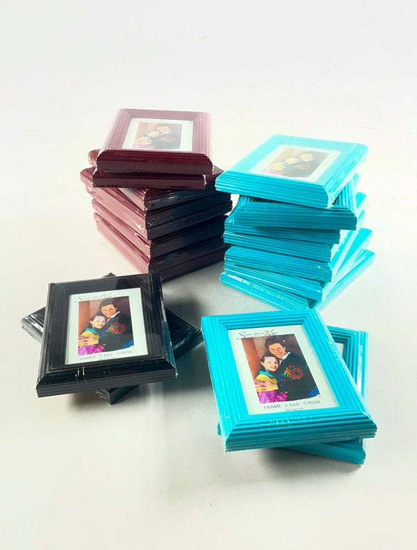 Lote de 19 Portaretratos Nuevos en Colores Surtidos