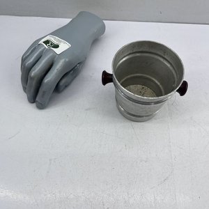 Hielera "Champion" de Aluminio con Perillas de Baquelita - imagen 2