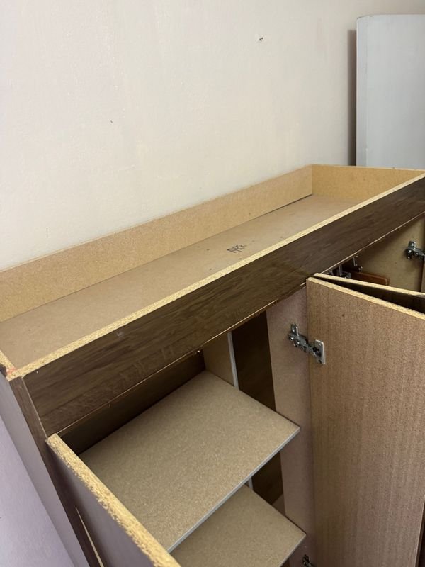 Ropero moderno de 4 puertas en buen estado - imagen 6