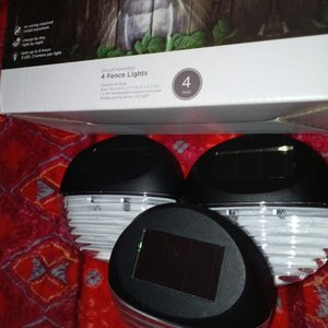 Pack 4 Luces Solares LED para Valla Exterior - Iluminación Automática - imagen 2