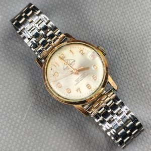 Reloj Mondaine de Luxe Dorado 17 Rubíes con Calendario y Malla Metálica - imagen 2