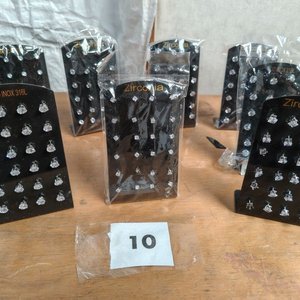 Lote siguiente: 192 Circonias y Acero Inoxidable para Joyería