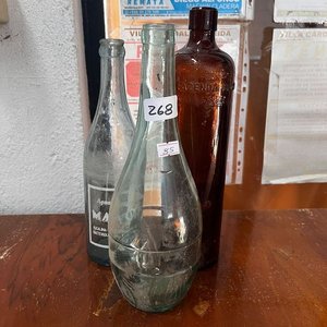Lote de 3 Botellas Antiguas de Vidrio - imagen 2