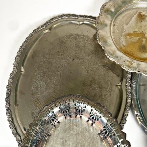 Lote de 9 Bandejas y Centros de Mesa Metálicos con Diseños Repujados - imagen 6