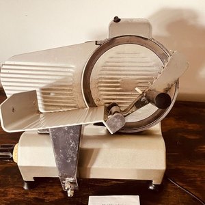 Cortadora de Fiambre Semiautomática WED B250B-3 - imagen 2