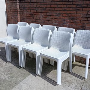 Sillas de Polipropileno Blancas Diseño Calado Moderno - imagen 2