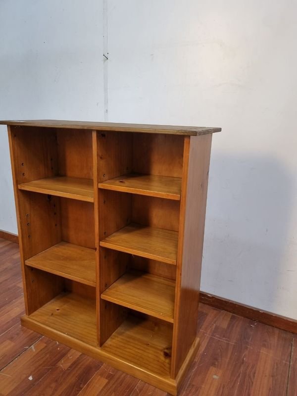 Librería de madera maciza en buen estado - imagen 2