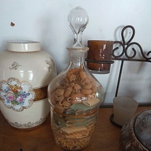 Lote de Adornos Antiguos: Florero, Botellón, Teteras y Más - imagen 7