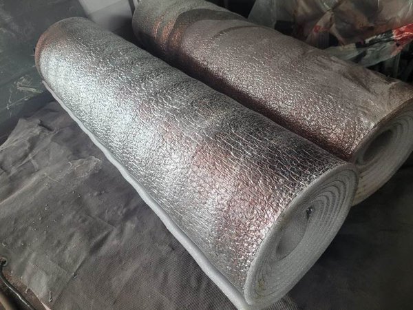 Rollos de Aislante Térmico Aluminizado