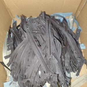 Lote de 700 Cierres Nuevos en Varios Colores y Tamaños - imagen 1