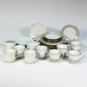 Conjunto de Porcelana Bavaria: 26 Piezas Blancas con Guarda Dorada - imagen 1