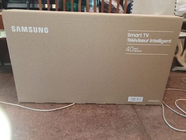 TV Samsung 40" FHD con garantía 1 año - imagen 2