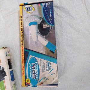 Tres piezas: limpiador giratoria, mopa con spray y lampara led solar. - imagen 4
