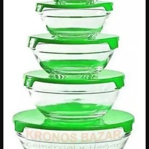 Lote siguiente: Set de 5 Recipientes de Vidrio con Tapa Verde