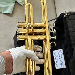 Trompeta Omega Dorada con Estuche - imagen 6