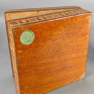 Lote de 4 Cajas Decorativas: Caja Secreta Japonesa, 2 Alhajeros (Marquetería y Khatam Kari) y Fosforera Doble - imagen 17