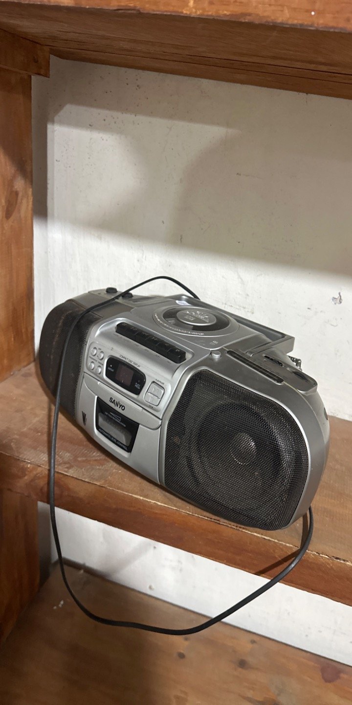Lote anterior: Reproductor de radio Sanyo en buen estado