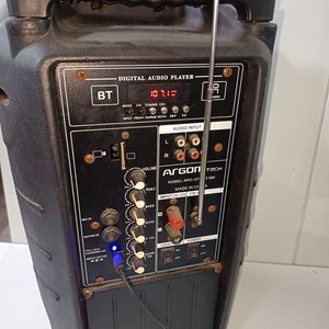 Parlante Amplificado Portátil con Ruedas y Manija - imagen 3