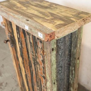 Mueble Rústico de Madera con Puerta y Estantes - imagen 3
